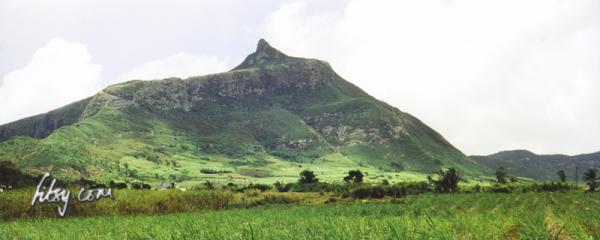 Le Pouce mountain